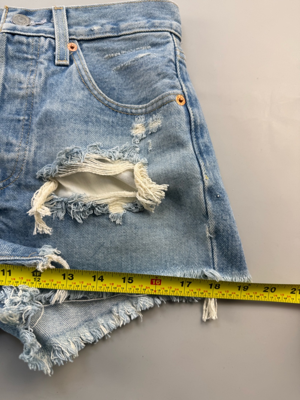 Levi’s 501 Original Cutoff Shorts Aritzia Distressed Denim Coastal Womens 24 - Picture 7 of 9